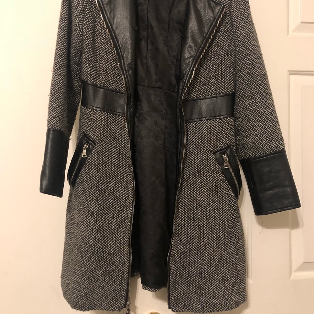 Authentic guess coat - Picture 2 of 5